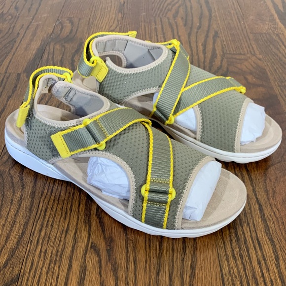 NEW Clarks Women's Amanda Stroll Flat Sandal Army Green Yellow Size 9M - Picture 4 of 14